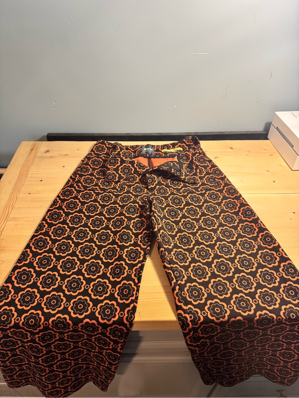 Maeve Black and Orange Retro Floral Wide-Leg Pants - Picture 9 of 10